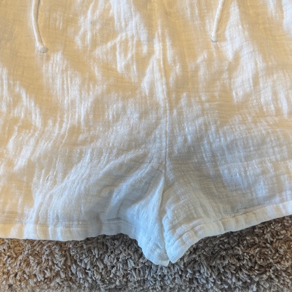 Embroidered Romper - Picture 4 of 5